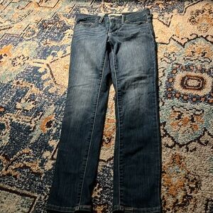 Levi’s 25x30 311 shaping skinny. Vguc. Medium blue wash.